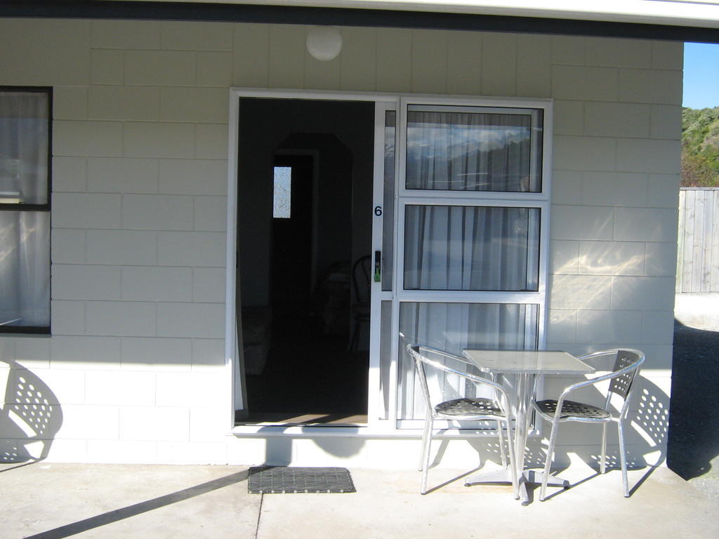 Sierra Beachfront Motel Kaikoura Exterior photo